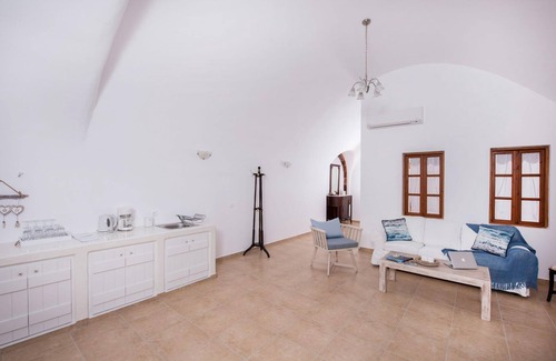 Pyrgos Apartment | Superior Canava Luxury Apartment