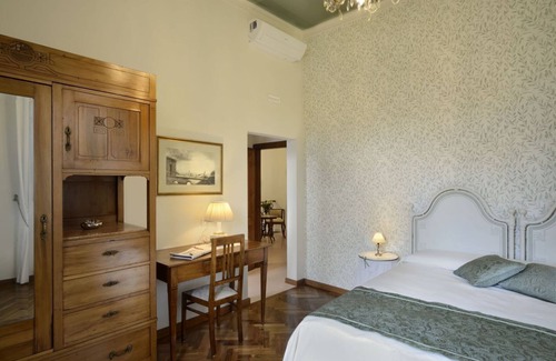 Terranuova Bracciolini Bed & Breakfast | Superior Room Erba Voglio in Villa le Facezie B&B