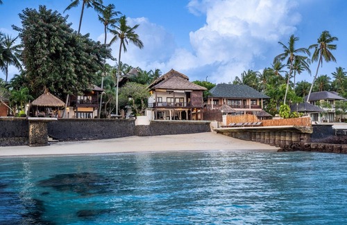 Candi Dasa Apartment | Superior Oceanview Group Stay – 2 Levels, Separate Entrances | The Village of Angels Resort