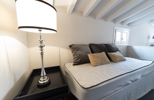 Santa Maria Novella Apartment | SUPERIOR Ognissanti Suite