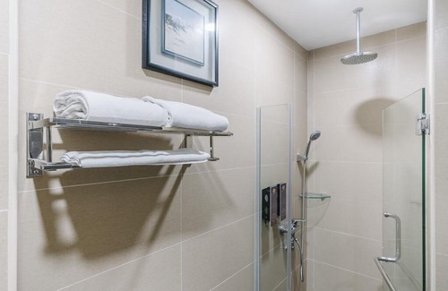 Kampong Glam Hotel | Superior twin room, basement, (no window) #05