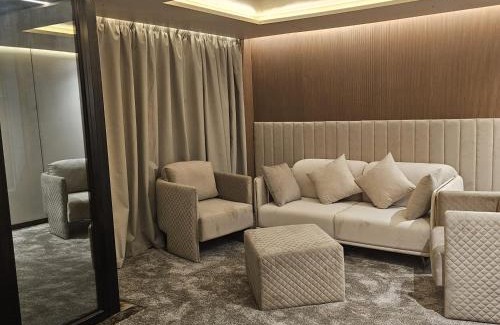 Sheraton Road -Sakkala Boat Rental | Supperyacht Jack Sparrow