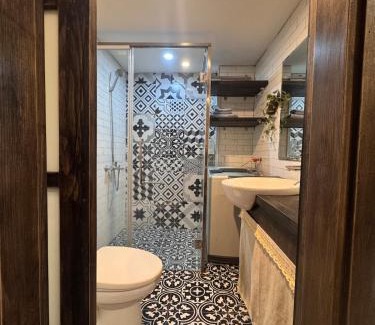 Trang Tien House | Sure Home