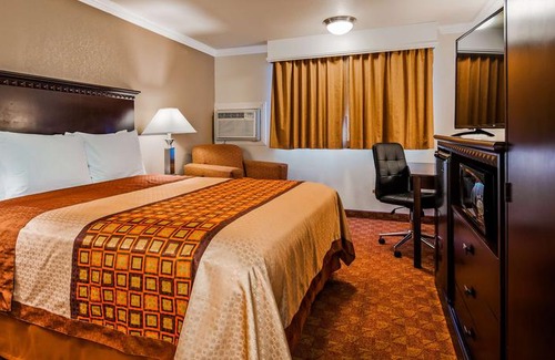 Lompoc Hotel | SureStay Plus Hotel by Best Western Lompoc