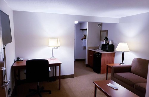 Black River Falls Hotel | SureStay Plus Hotel by Best Western Black River Falls
