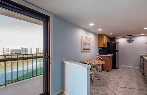 Vanderbilt Beach Apartment | Surf Colony - Vanderbilt Beach - Bayside