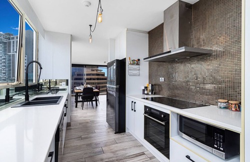 Surfers Paradise Apartment | Surfers Paradise City Views