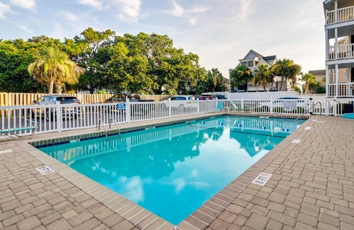 Long Bay Estates Apartment | Surfside Beach Condo with Ocean Access and Balcony!