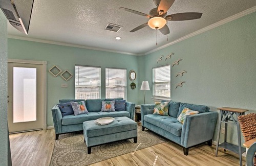 Surfside Beach House | Surfside Beach House with Balcony and Ocean Views!