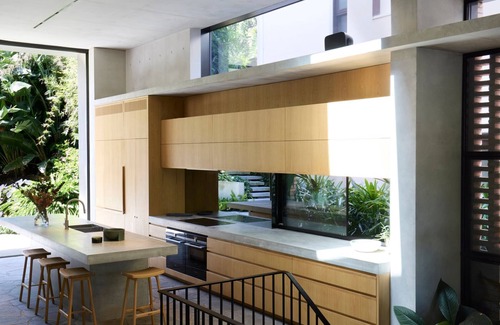 Clovelly House | Surfside Clovelly by Contemporary Hotels