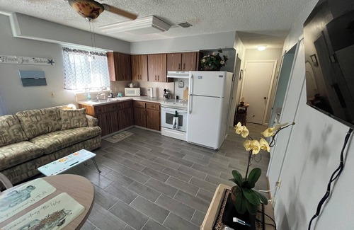 Cocoa Beach Apartment | Surfside Suites