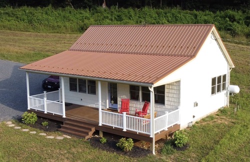 Elliottsburg Cottage | Surrounded by quiet fields and woods