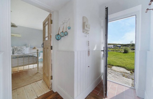 Lettermacaward Cottage | Susan's Beach House Right on the beach, a beautiful cottage + spectacular views