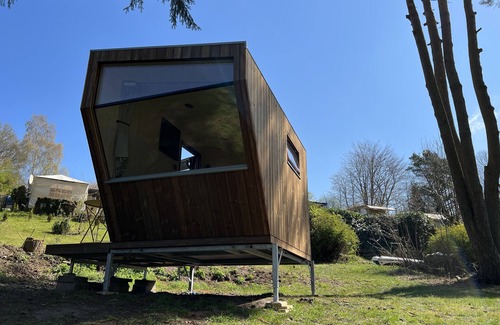 Salem House | Sustainable & stylish - Overnight stay in the Green Tiny Sleep Space at Lake Salem