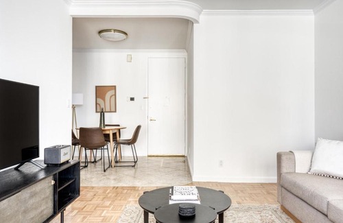 Sutton Place Apartment | Sutton Place 2BR w Gym Pool nr Rockefeller NYC-516