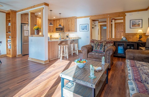 Ketchum Condo | SV109 - Walk to Lifts & Town - Hot Tub & Pool