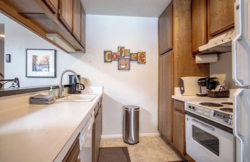Ketchum Condo | SV116 - Walk to Lifts & Town - Hot Tub & Pool