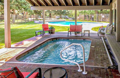 Ketchum Condo | SV116 - Walk to Lifts & Town - Hot Tub & Pool