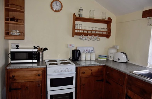 Cullompton Cottage | Swallow Cottage a small cottage in the Devon Countryside