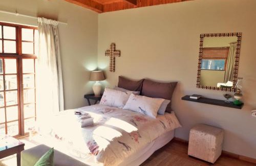 Rhodes Ski Chalet | Swallows Nest Self Catering Chalet