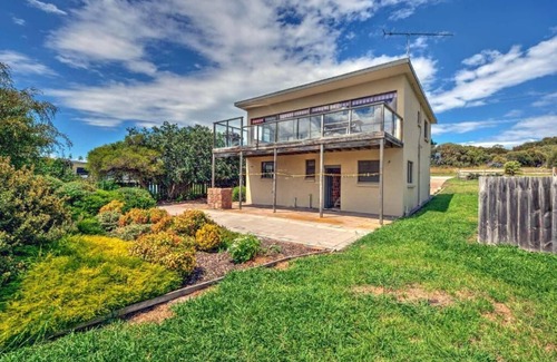 Coles Bay House | Swan Cove