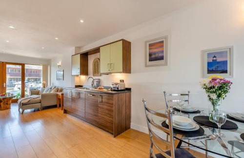 Tewitfield House | Swan House
