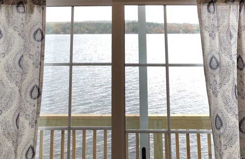 Belfast House | Swan Lake House