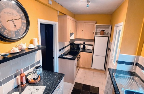 Townhill House | Swansea Serenity Retreat-3 bed house-Large Garden