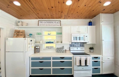 Port Aransas Apartment | Sweet and Salty: Sweet sunsets, salty waves, and a home that feels like paradise