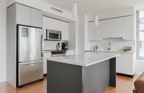 Chinatown Apartment | Sweet FiDi 2BR w/Gym, Coffee Bar, Security, W/D, by Blueground