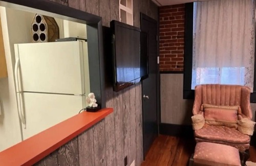 New Oxford Apartment | Sweet Historical Suite near Gettysburg PA