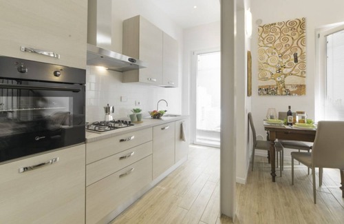 Santa Maria Novella Apartment | Sweet Home Cittadella, comfort in Florence city center, with private patio
