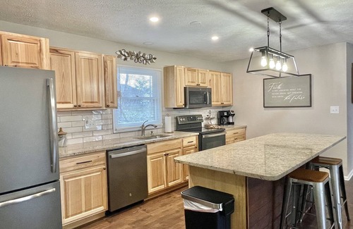 Crouch Crossroad House | Sweet Seclusion In The Heart Of The Tri-Cities Bristol/ETSU/JCMC Sleeps 6
