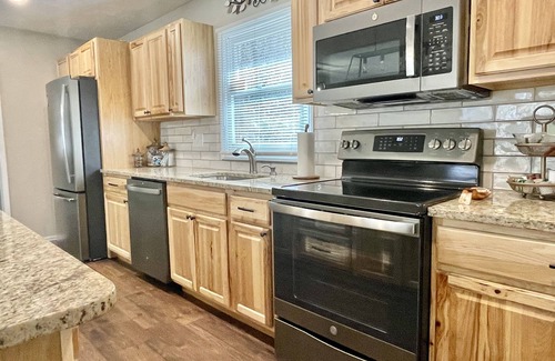 Crouch Crossroad House | Sweet Seclusion In The Heart Of The Tri-Cities Bristol/ETSU/JCMC Sleeps 6
