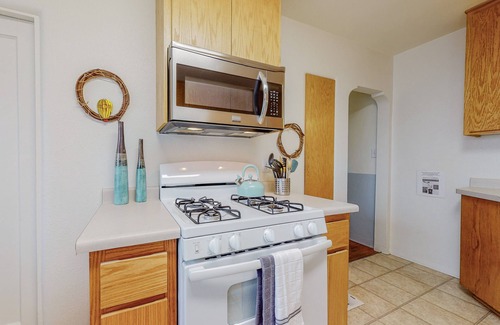 Nob Hill Condo | Sweet simple 2bd/1ba in Nob Hill