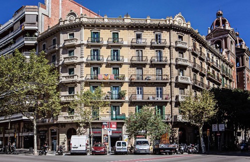 Esquerra de l'Eixample Apartment | Sweett | Urgell - Three Bedroom Apartment, Sleeps 8
