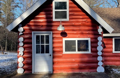 Negaunee Cabin | Sweitzer Creek Off-Grid Cabin