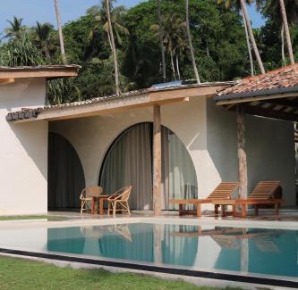 Matara Hotel | Swell Shacks