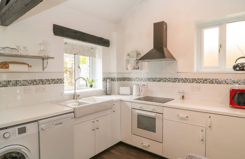 Lower Trengale Cottage | SWIFT COTTAGE, family friendly, with a garden in East Taphouse