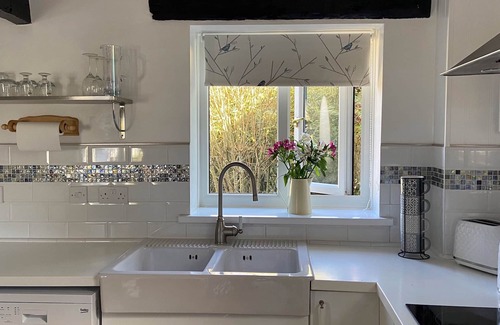 Lower Trengale Cottage | SWIFT COTTAGE, family friendly, with a garden in East Taphouse