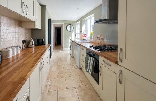 Easton on the Hill House | Swift Nest Cottage