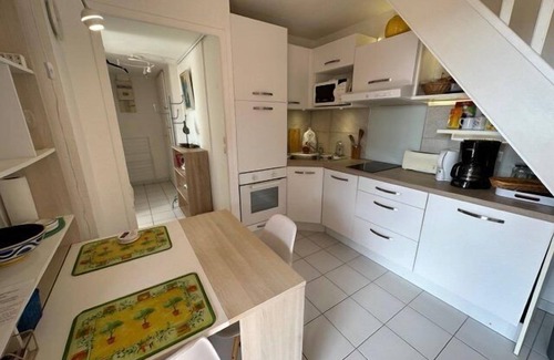 Le Brusc Apartment | Swimming pool, beach at foot, two bedrooms
