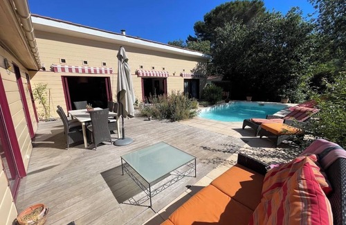 Aiguelongue House | Swimming pool villa for 11 people MONTPELLIER
