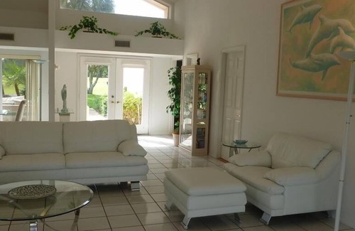 Clermont House | SWISS 22 - Lake Stephanie