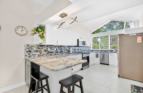 Clermont House | SWISS 23 - Lake Stephanie