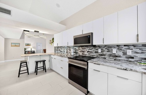 Clermont House | SWISS 23 - Lake Stephanie