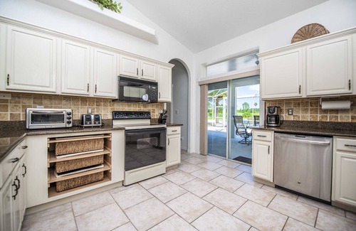 Groveland House | SWISS 56 - Lake Denise