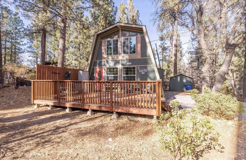 Summit Estates House | Swiss Bliss Retreat in Big Bear Lake