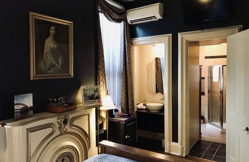 Over-the-Rhine Hotel | Symphony Hotel & Restaurant