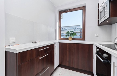 Stare Miasto Apartment | Tęczowa 82 Wrocław | Functional Apartment | Parking